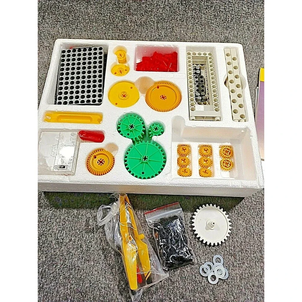 Thames & Kosmos Physics Workshop Educational Science Do It Yourself Kit INCOMPLE